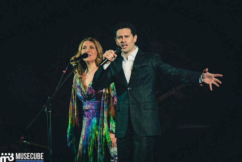 Антон и Виктория Макарские в живом концерте на бис